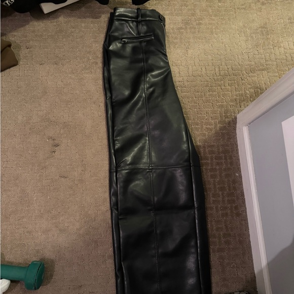 Beautiful pleather pants - Picture 5 of 7